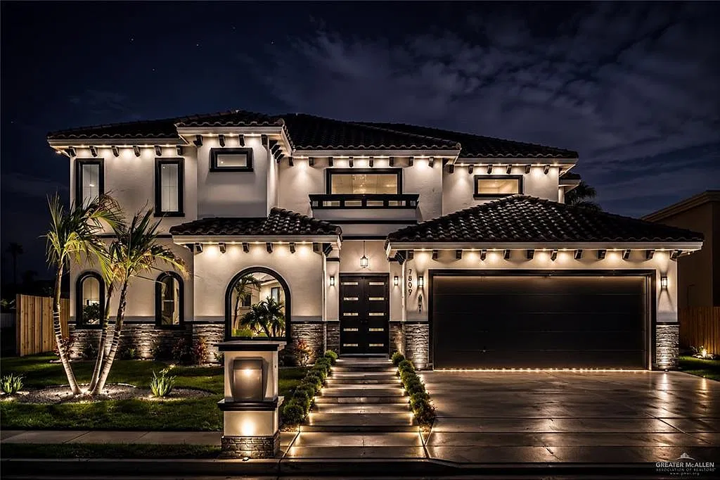 5 bed, 4.5 bath, 3365 sqft, $5,500 — Photo 1