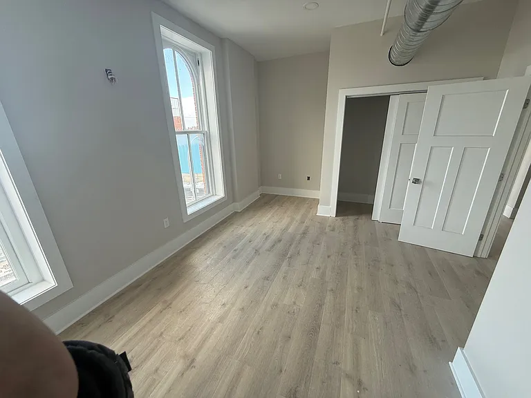 138 Seneca St #203 — Photo 7