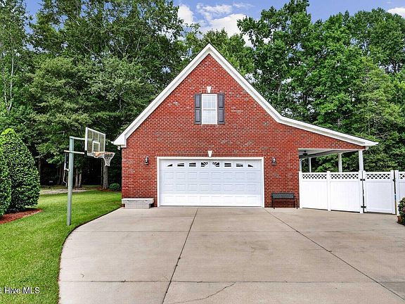 3rd image of 314 Clay Brook Drive