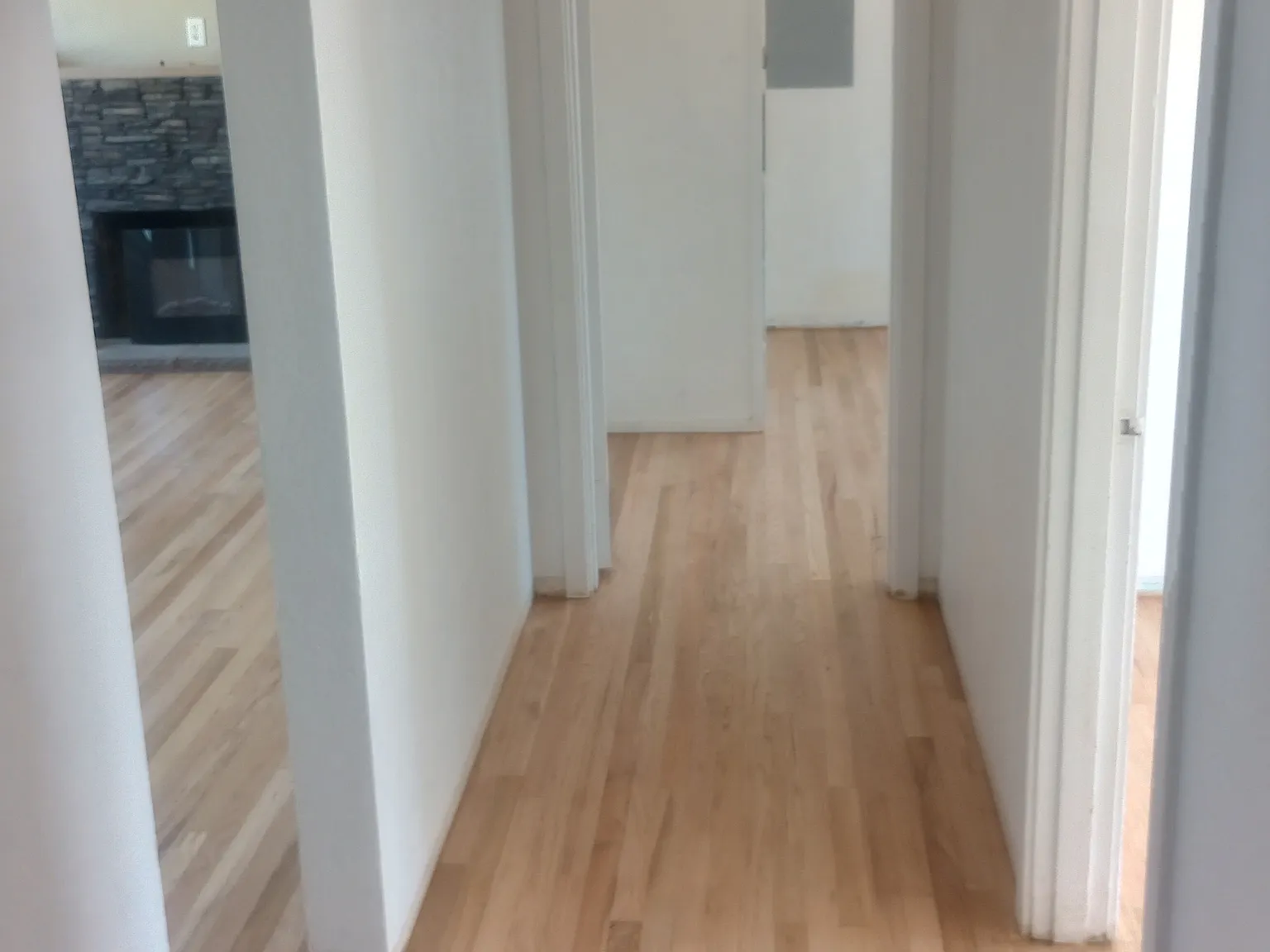 3 bed, 1423 sqft, $1,895 — Photo 2
