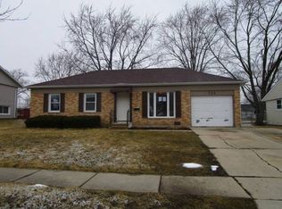 724 Larsen Ave, Streamwood, IL 60107