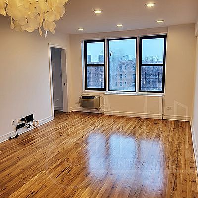 5th image of 65-50 Wetherole St #6-U