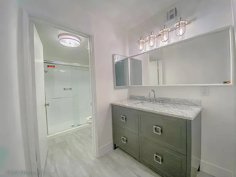 3239 Altura Ave #17 — Photo 13