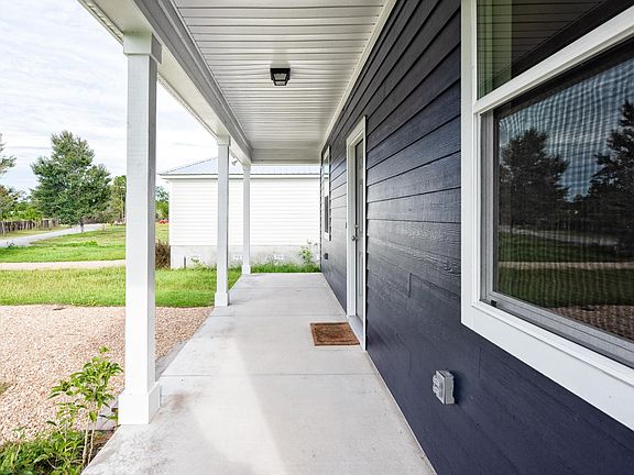 2nd image of 258 Lake Mc Kissack Ln