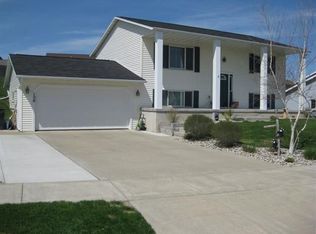 136 Thomas Rd, Reedsburg, WI 53959