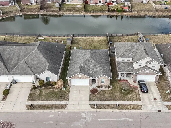 906 Hildebrand Dr, Indianapolis, IN 46217