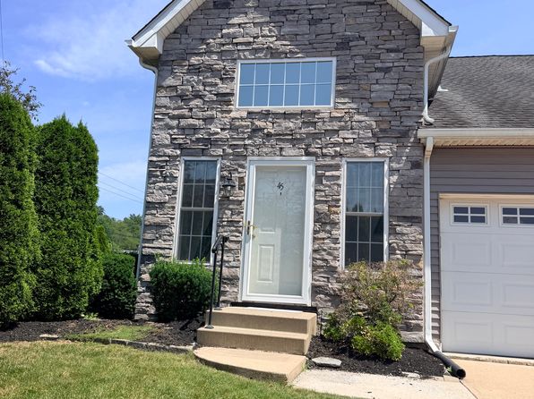 45 Marina Dr