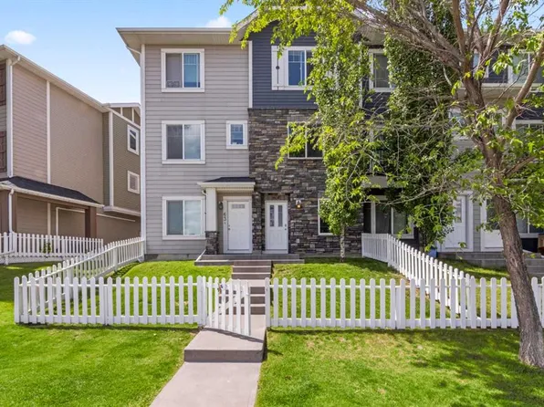 300 E Marina Dr #64, Chestermere, AB T1X 0P6