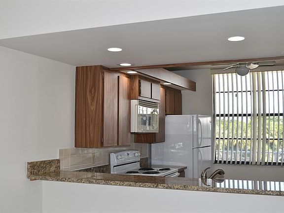 5th image of 3540 Whitehall Dr APT 405