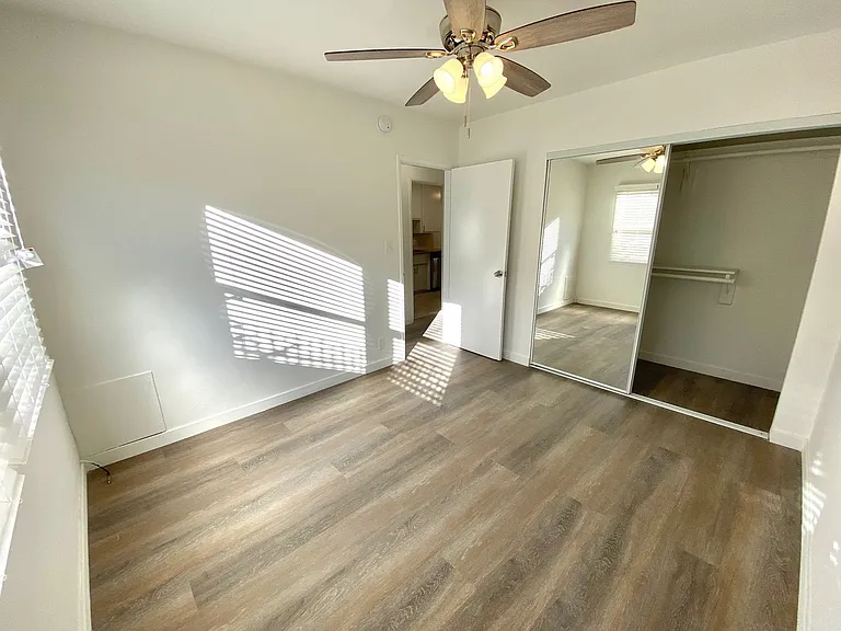 9128 National Blvd — Photo 22