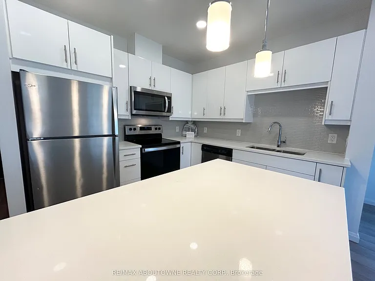 144 Watson Rd N #502 — Photo 5