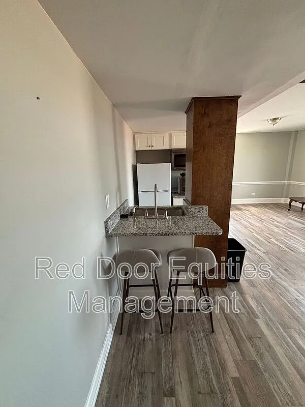 1 bed, 2.0 bath, $1,425 — Photo 3