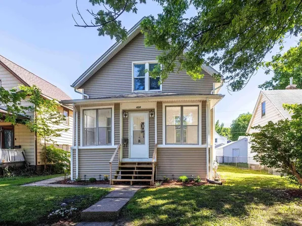 428 15th Ave, East Moline, IL 61244