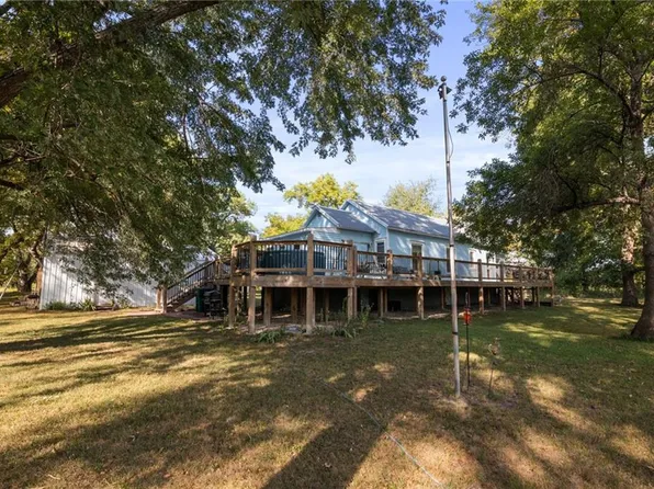 3790 Nebraska Dr, Ottawa, KS 66067