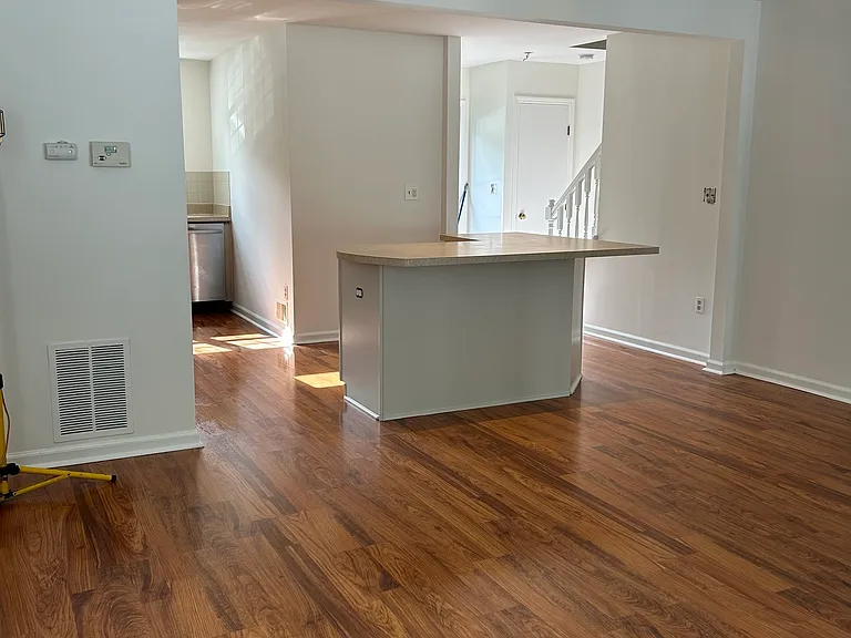 235 Red Oak Ln #235 — Photo 5