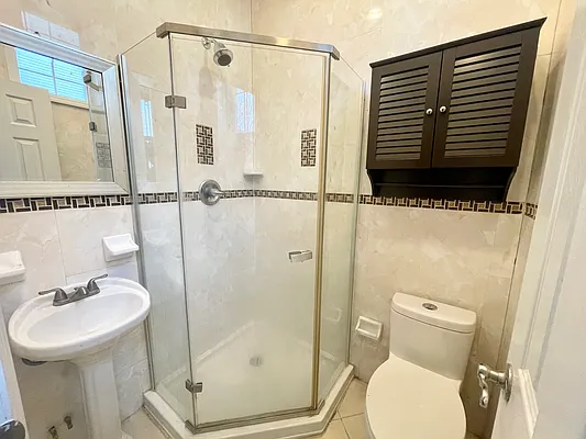 Rented by Ink Realty Services LLC | media 8