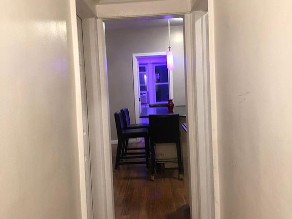 4th image of 25-32 95th St