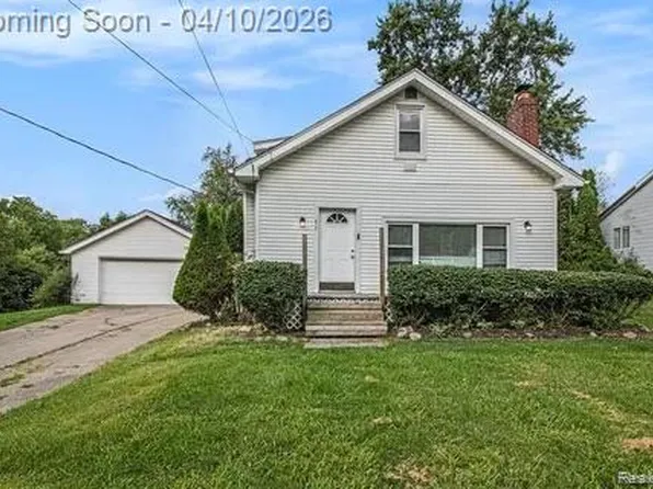 371 Hillcliff Dr, Waterford, MI 48328