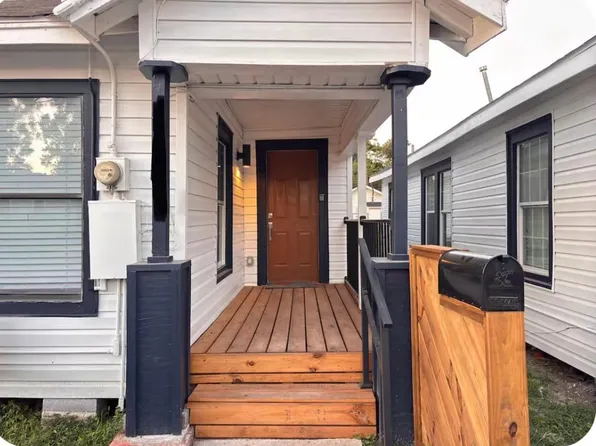 7429 Avenue H, Houston, TX 77011