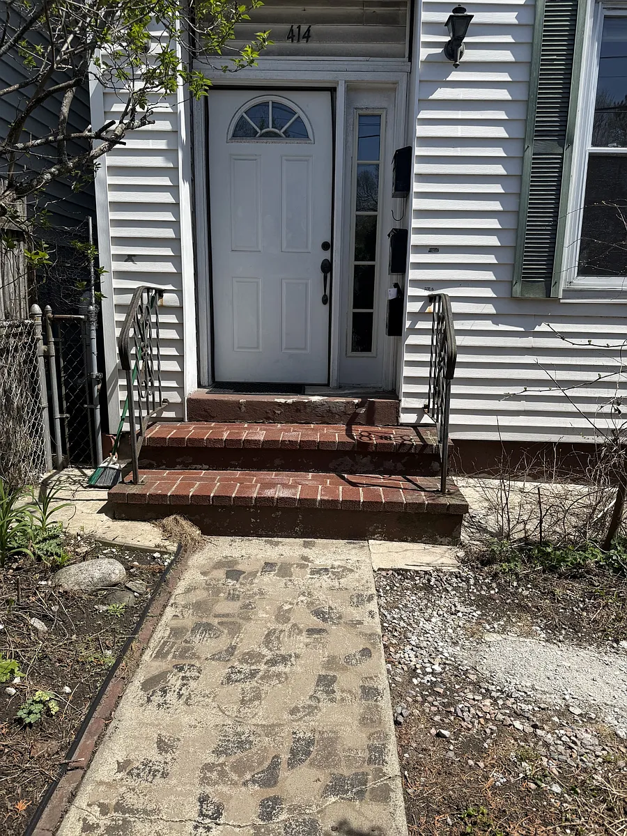 Building Photo - 414 Gorham St