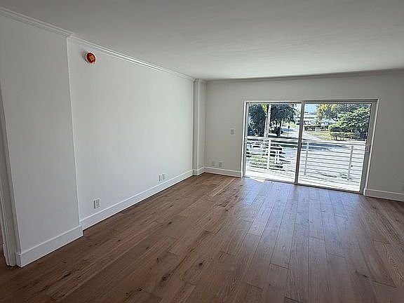 5th image of 2900 NE 30th St #2F