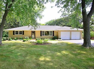 7N991 Stevens Rd, St Charles, IL 60175