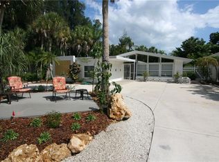 416 Woodland Dr, Sarasota, FL 34234