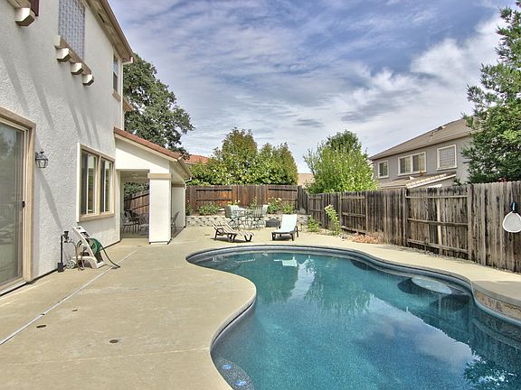 2nd image of 2099 Maloney Dr