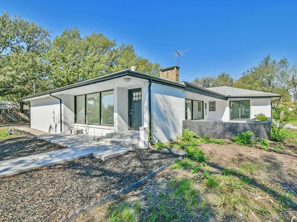 310 W 5th St, Valley Center, KS 67147