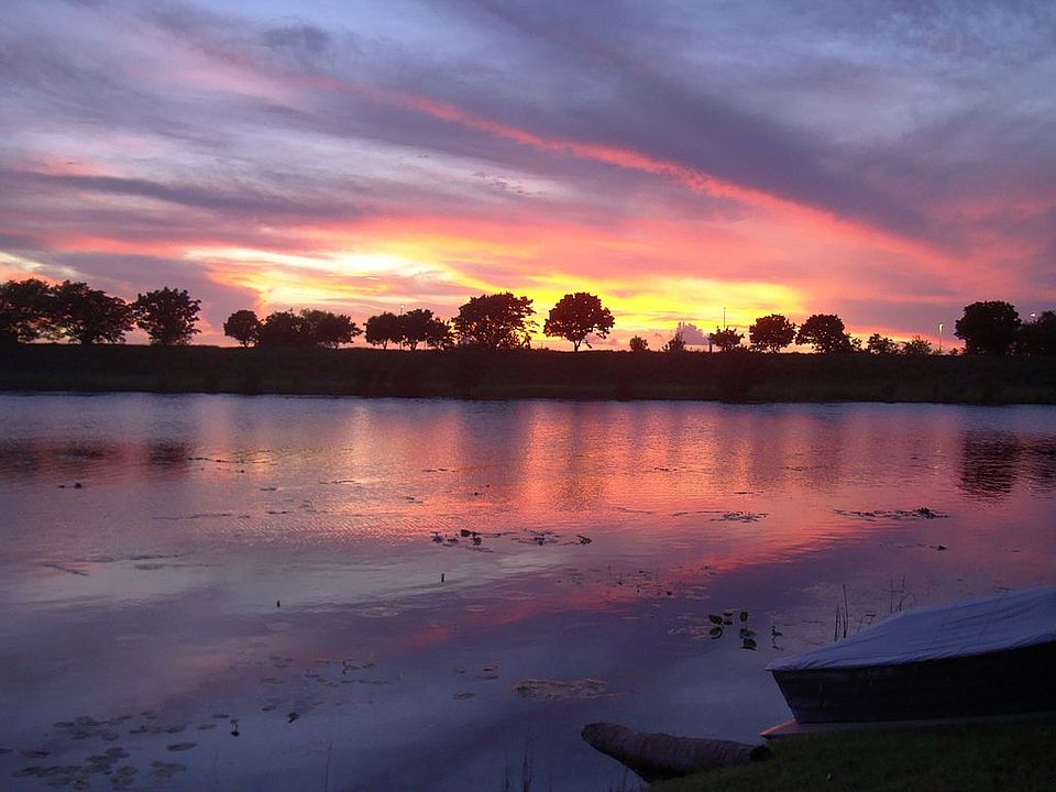 9-20-2011 Backyard View (boat ramp in foreground)