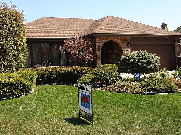 NEWER ROOF & SIDING