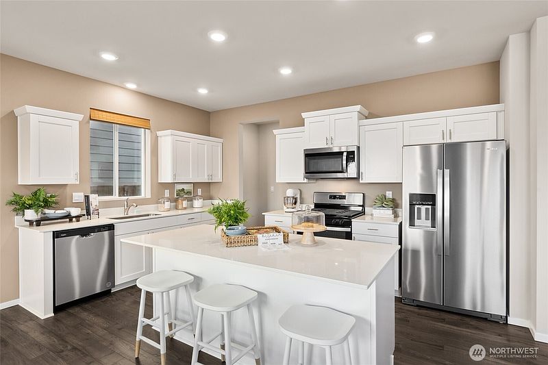 4th image of 28204 74th Drive NW #106