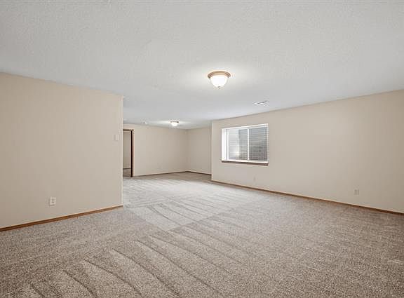 4th image of 5402 S Victoria Ct