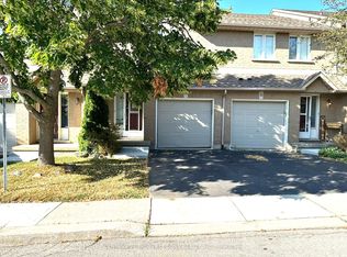 1889 Upper Wentworth St #35, Hamilton, ON L9B2T8