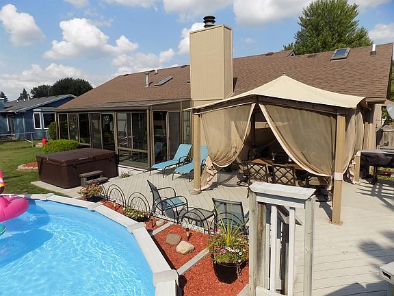 4th image of 1125 Barbeau Dr