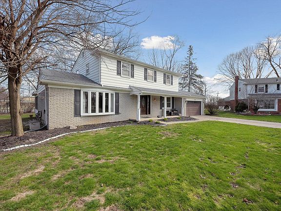 2nd image of 15194 Amber Ct