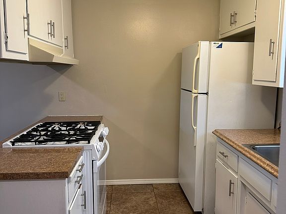 5th image of 118 Vista Del Mar Ave #2