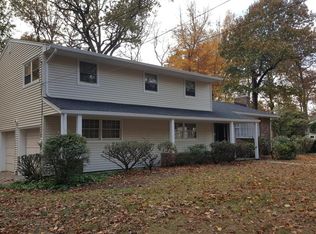 74 Arcadia Rd, Allendale, NJ 07401