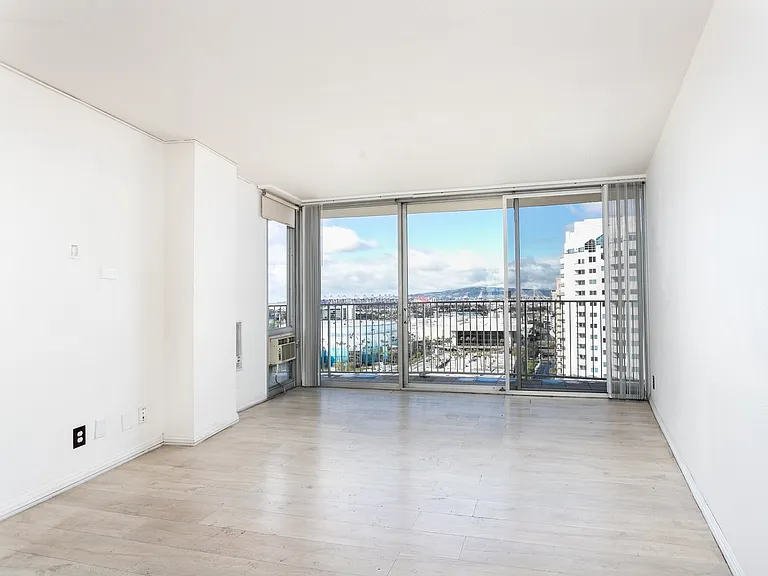 700 E Ocean Blvd #2308 — Photo 11