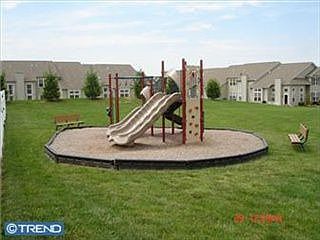 2nd image of 601 Heather Way