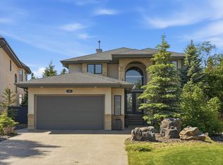680 Todd Lndg NW, Edmonton, AB T6R 3N1