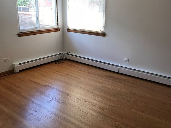 5th image of 5653 S Blackstone Ave APT 3E