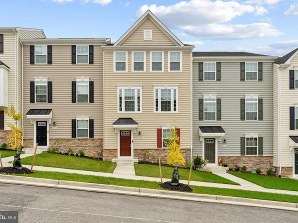 1022 Valley Run Dr, Fredericksburg, VA 22401
