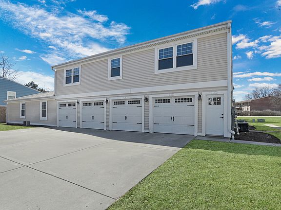 2nd image of 318 Farmingdale Cir