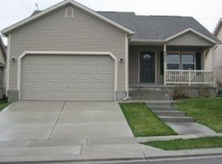 4072 E Chinook St, Eagle Mountain, UT 84005