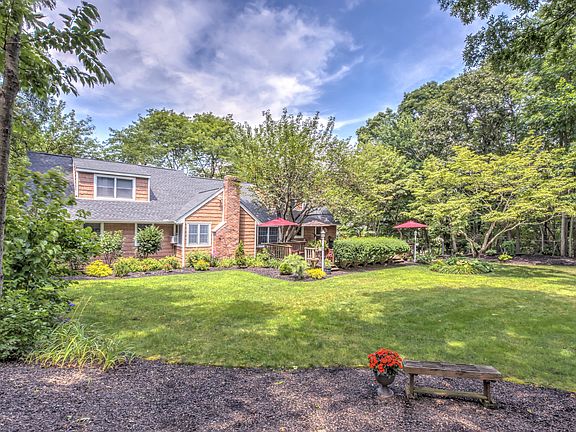 3rd image of 24 Corie Ct