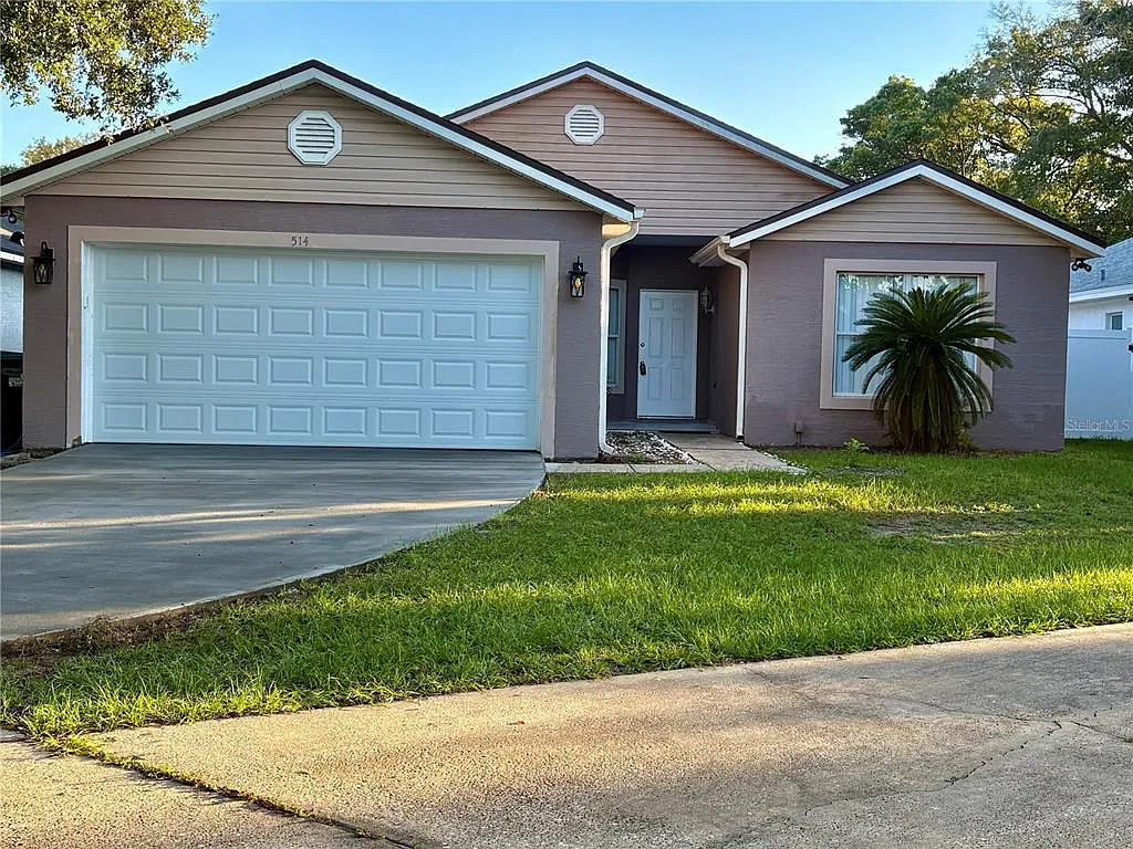 3 bed, 2.0 bath, 1328 sqft, $2,500 — Photo 2