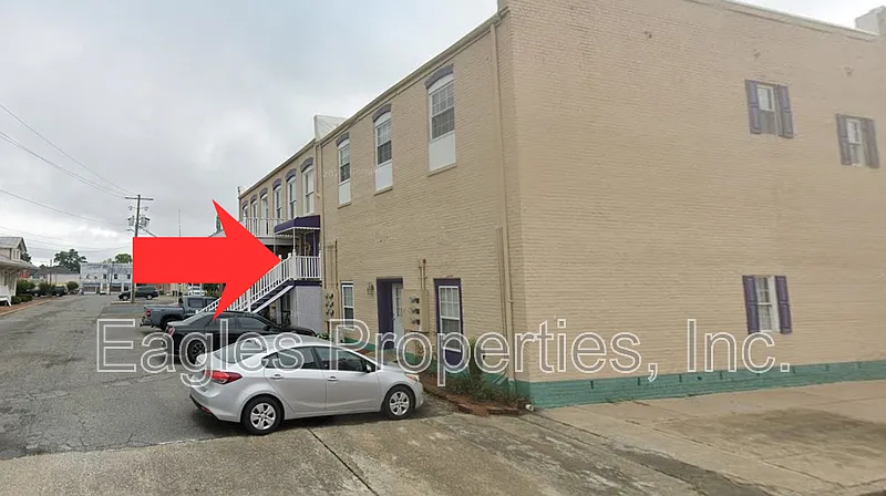 2 bed, 1.0 bath, $1,000 — Photo 2