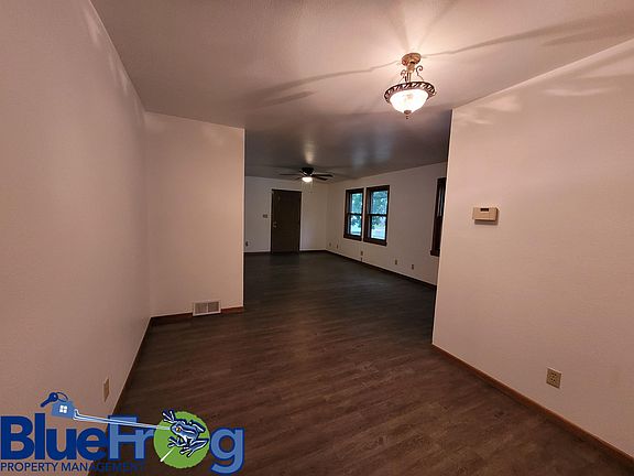 2nd image of 399 Forest Ave #399