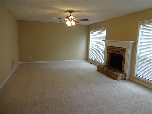 2nd image of 1860 Keswick Place Dr